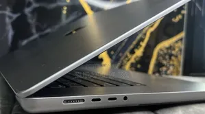 New Laptop Apple MacBook Pro 2021 M1 16GB Apple M1 Pro SSD 512GB