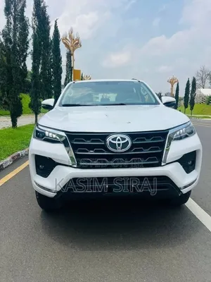 Toyota Fortuner 2.4 D RWD 2023 White