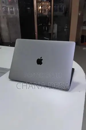 New Laptop Apple MacBook Pro 2021 M1 8GB Apple M1 Pro SSD 256GB