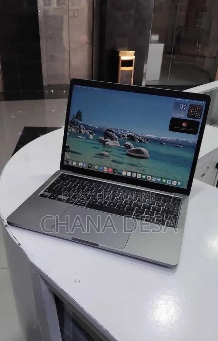 New Laptop Apple MacBook Pro 2021 M1 8GB Apple M1 Pro SSD 256GB