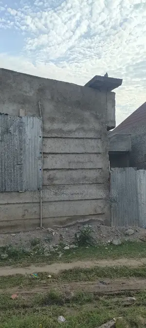 6bdrm House in Bishoftu Dukem, East Shewa for sale