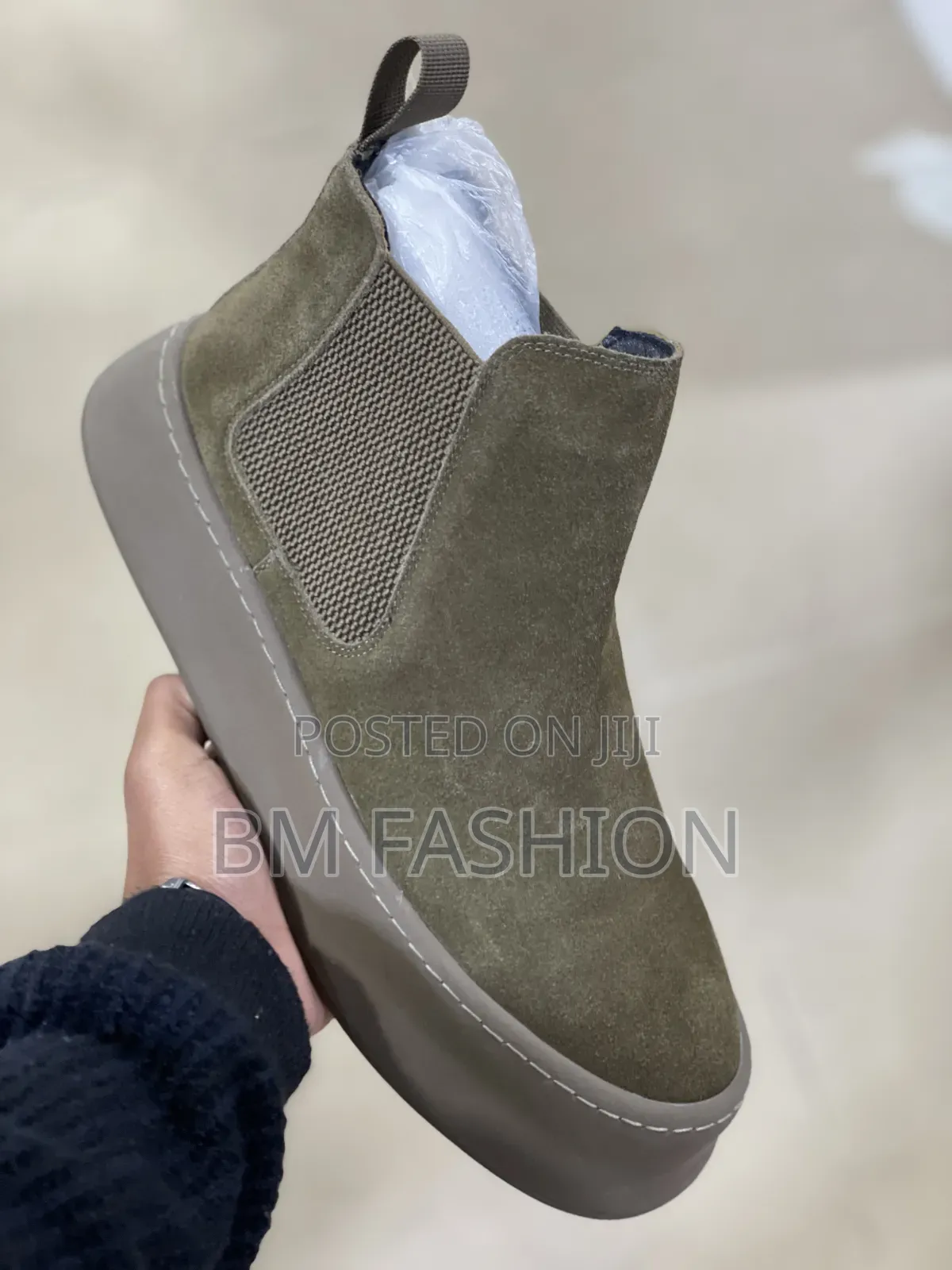 Chelsea Boots in Different Colors Military Green