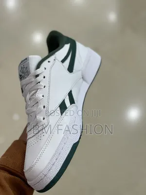 Reebok Classic Sneakers