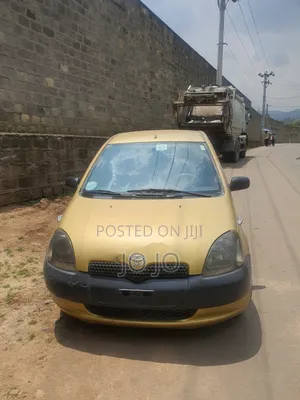 Toyota Yaris 1.0 1999 Gold