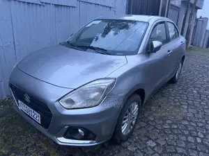 Suzuki Dzire 2022 Silver