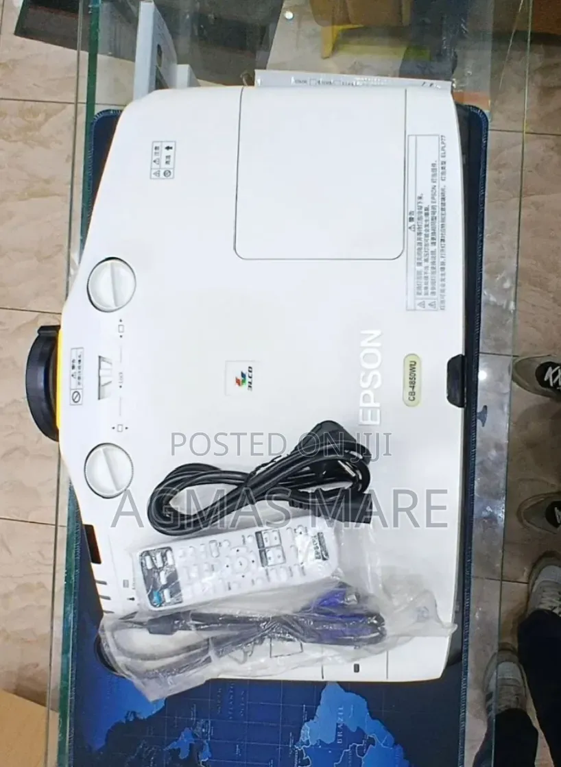 Epson EB-4850WU 3LCD Full HD Professional Cinema Project74