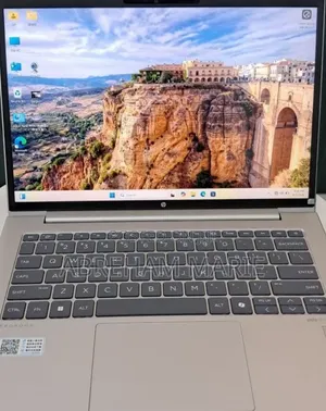 New Laptop HP ProBook 440 G10 16GB Intel Core Ultra 7 SSD 512GB