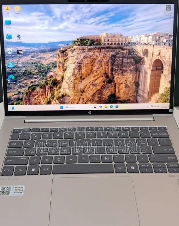 New Laptop HP ProBook 440 G10 16GB Intel Core Ultra 7 SSD 512GB