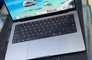 New Laptop Apple MacBook Pro 2021 M1 16GB Apple M1 SSD 512GB