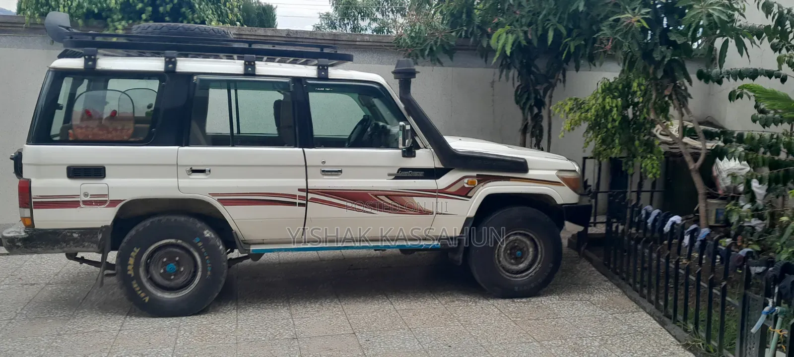 Toyota Land Cruiser 2010 White