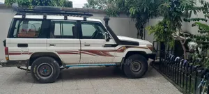 Toyota Land Cruiser 2010 White