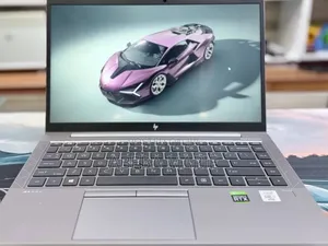 New Laptop HP ZBook Firefly G8 16GB Intel Core i7 SSD 512GB
