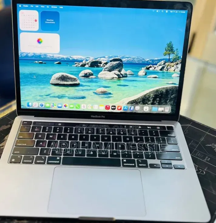 New Laptop Apple MacBook Pro 2022 M2 8GB Apple M2 SSD 512GB
