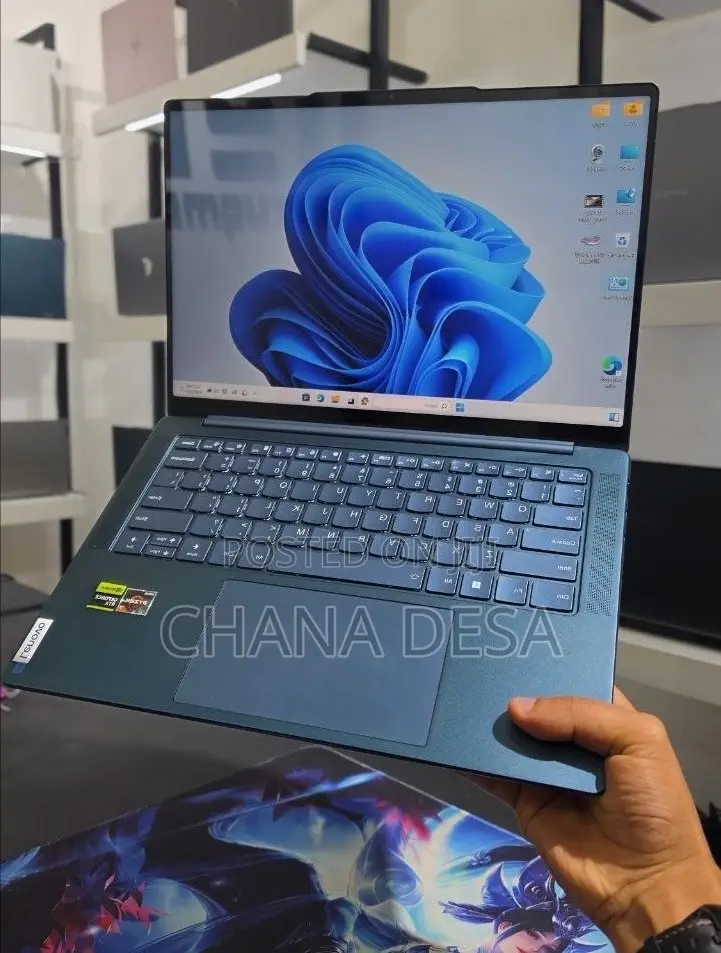 New Laptop Lenovo 16GB AMD Ryzen 7 SSD 512GB