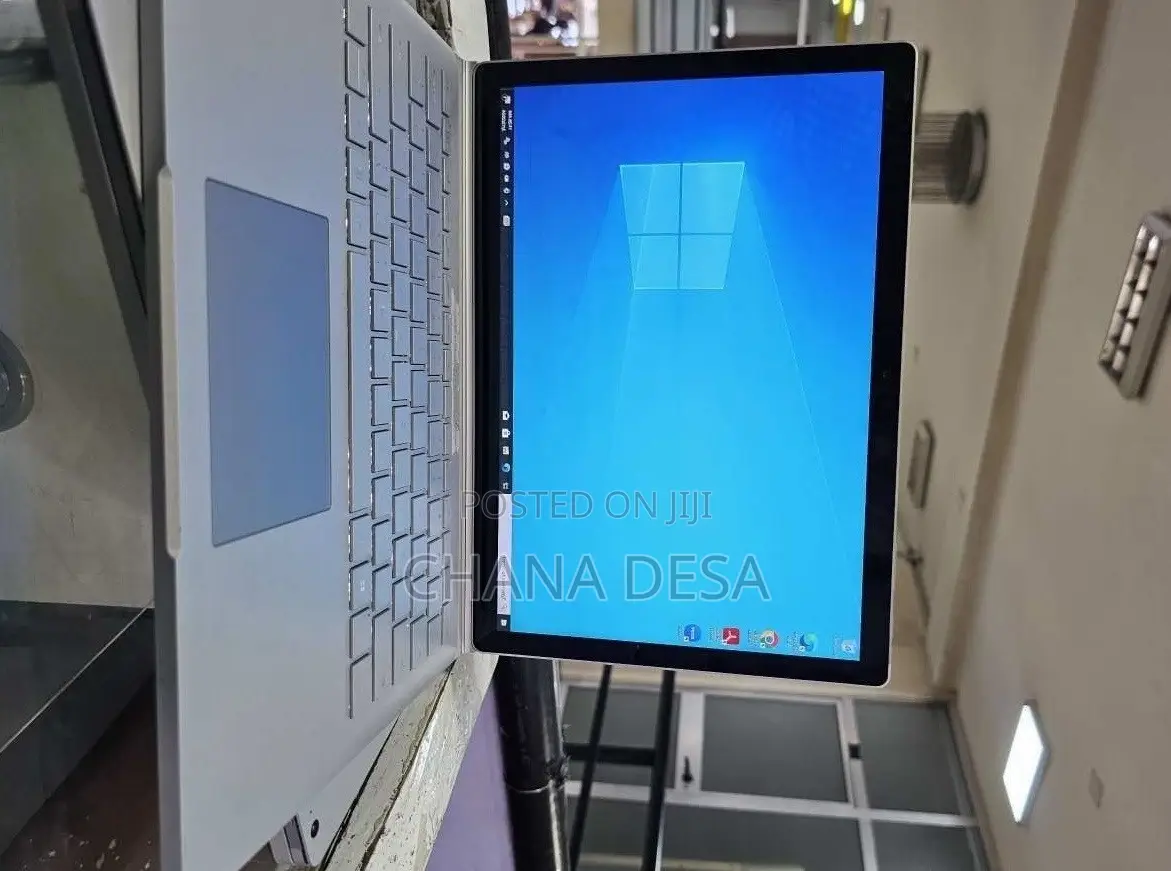 New Laptop Microsoft Surface Book 3 16GB Intel Core i7 SSD 256GB