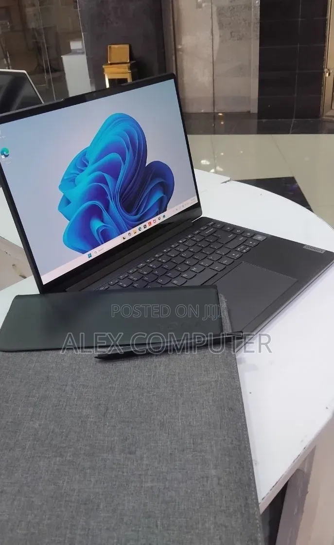 New Laptop Lenovo Yoga 9i 16GB Intel Core i7 SSD 512GB