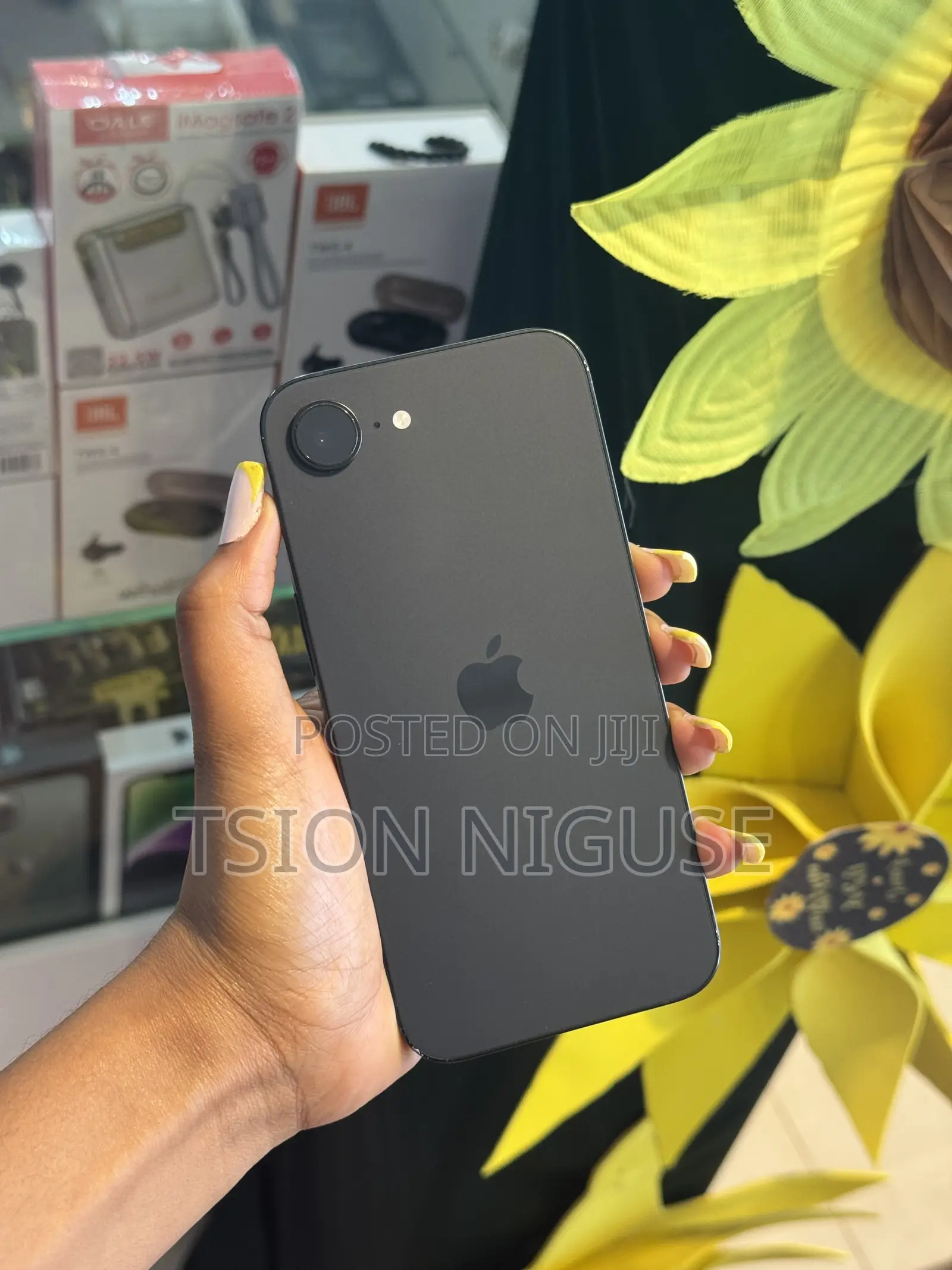 Apple iPhone 16e 128 GB Black
