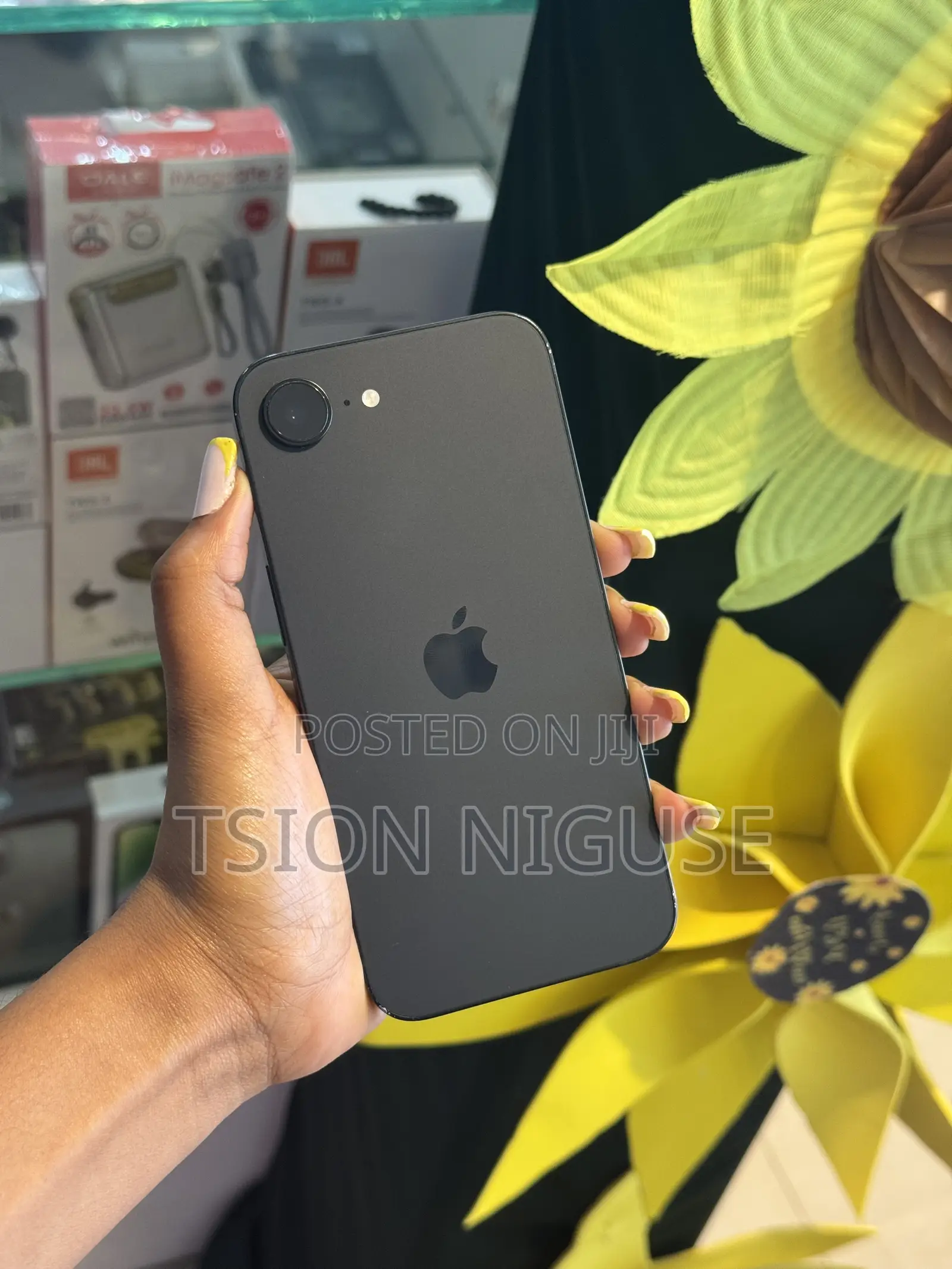 Apple iPhone 16e 128 GB Black