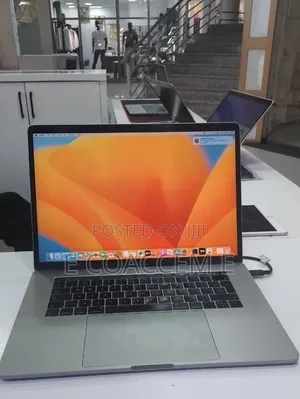 New Laptop Apple MacBook 16GB Intel Core i7 SSD 512GB