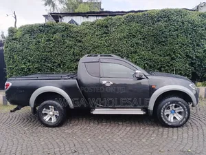 Mitsubishi L200 2007 Black