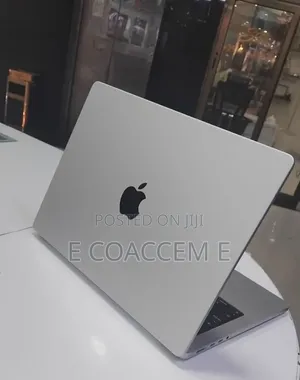 New Laptop Apple MacBook 16GB SSD 512GB