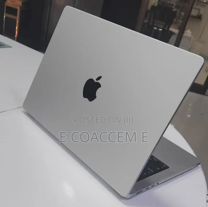 New Laptop Apple MacBook 16GB SSD 512GB