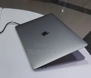 New Laptop Apple MacBook Pro 2017 16GB Intel Core i7 SSD 512GB