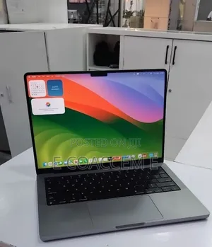 New Laptop Apple MacBook 32GB SSD 512GB