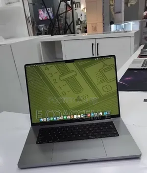 New Laptop Apple MacBook 32GB SSD 1T