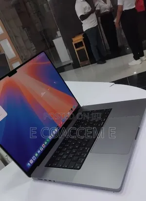 New Laptop Apple MacBook 64GB SSD 1T