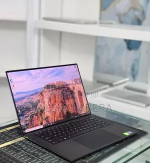 New Laptop Dell Precision 5560 16GB Intel Core i9 SSD 512GB