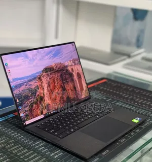 New Laptop Dell Precision 5560 16GB Intel Core i9 SSD 512GB