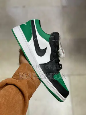 Air Jordan 1 Low Sneakers Green X Black X White Fashionable