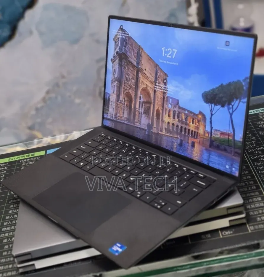 New Laptop Dell Precision 5560 32GB Intel Core i7 SSD 1T