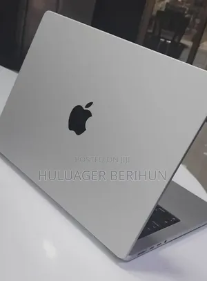 New Laptop Apple MacBook Pro 2024 M4 Pro 16GB Apple M4 Pro SSD 512GB