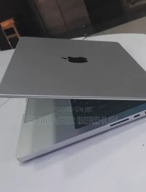 New Laptop Apple MacBook Pro 2024 M4 Pro 16GB Apple M4 Pro SSD 512GB