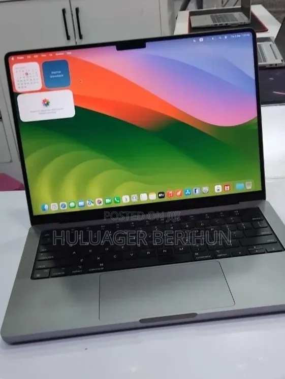 New Laptop Apple MacBook Pro 2021 M1 32GB Apple M1 SSD 512GB