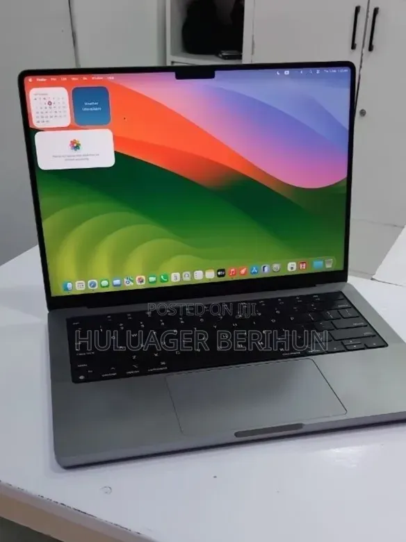 New Laptop Apple MacBook Pro 2021 M1 32GB Apple M1 SSD 512GB