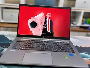 New Laptop HP ZBook Firefly G8 16GB Intel Core i7 SSD 512GB