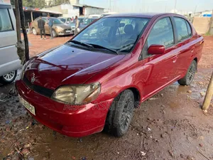 Toyota Platz 2001 Red
