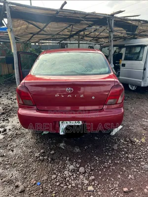 Toyota Platz 2001 Red
