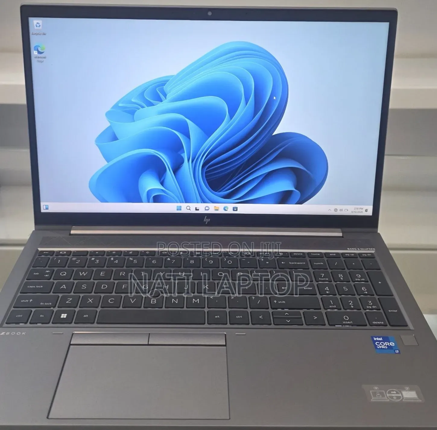 New Laptop HP ZBook Firefly G8 16GB Intel Core i7 SSD 512GB