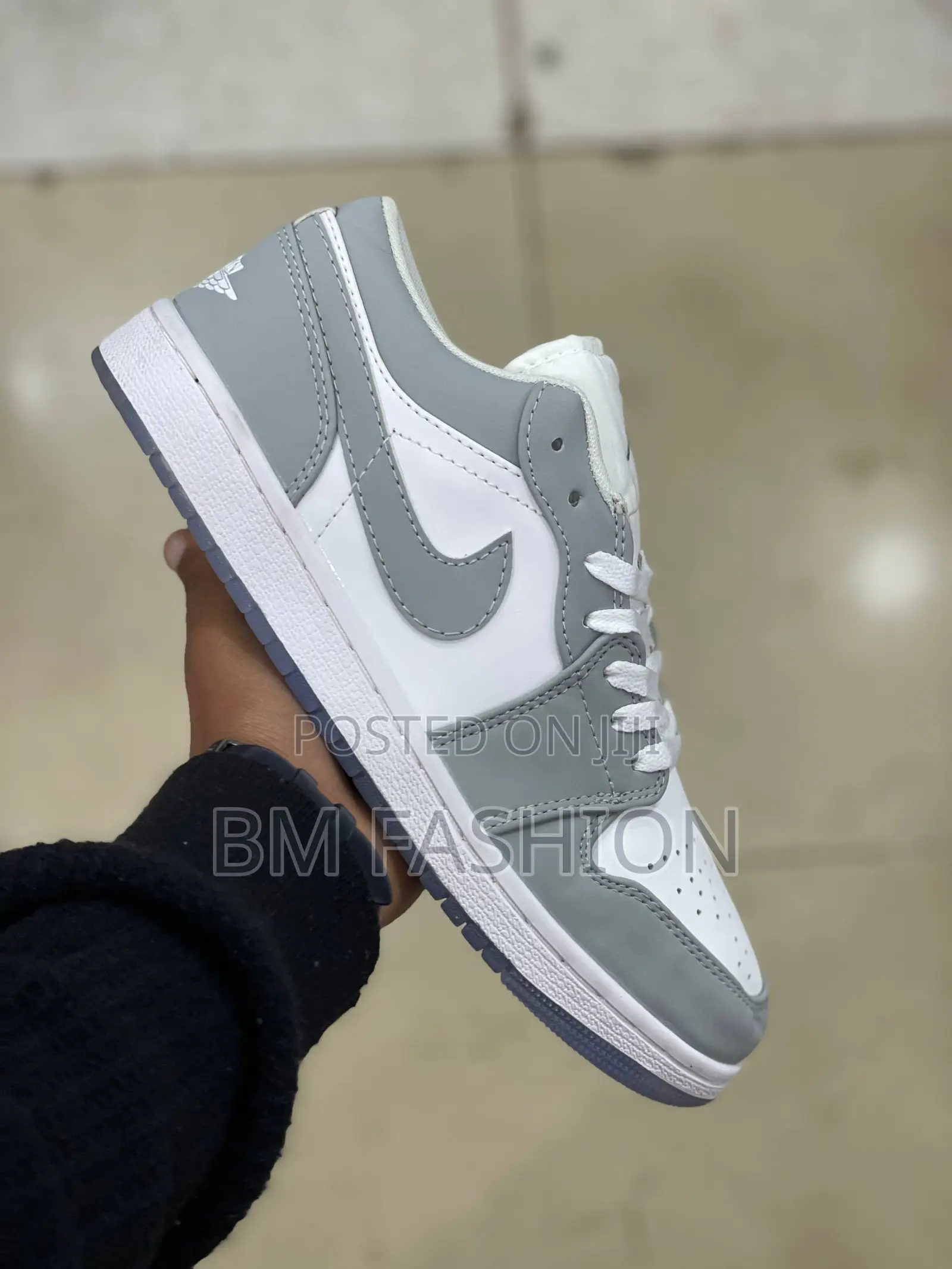 Air Jordan 1 Low Gray X WHITE Mens Everyday Wear Stylish Sneakers