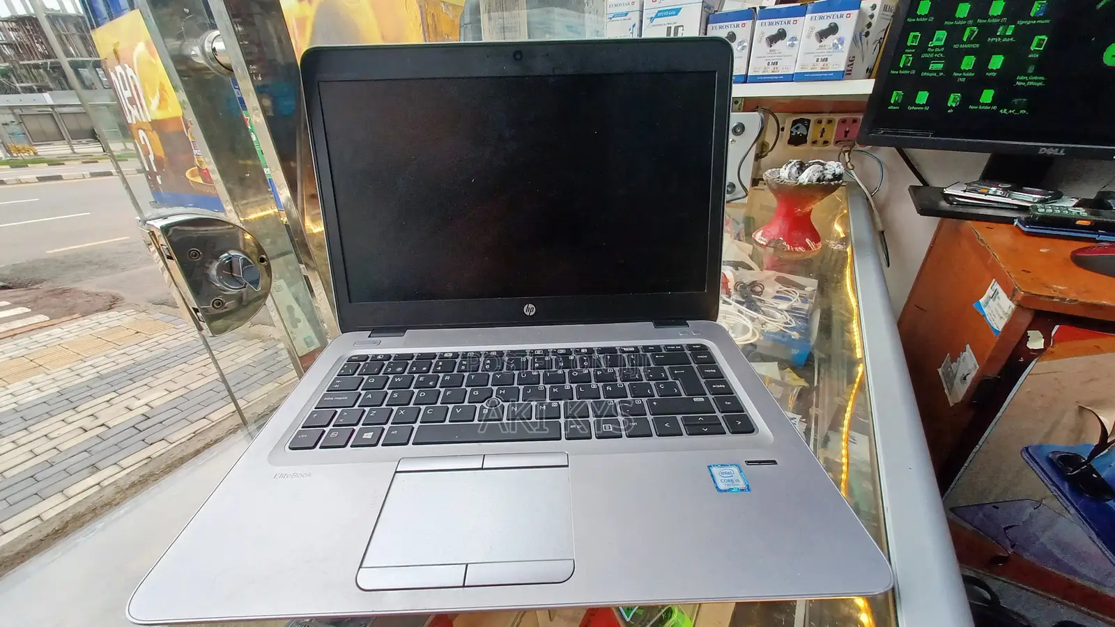 New Laptop HP EliteBook 840 8GB Intel Core i5 SSD 256GB