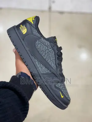 Air Jordan 1 X Travis Scott X the North Face Black Cement