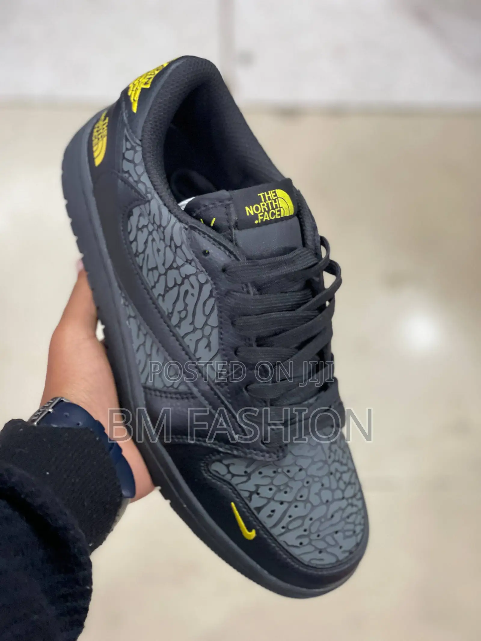 Air Jordan 1 X Travis Scott X the North Face Black Cement