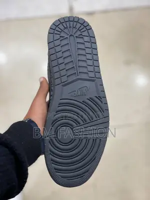 Air Jordan 1 X Travis Scott X the North Face Black Cement