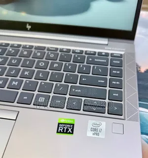 New Laptop HP ZBook Firefly G8 16GB Intel Core i7 SSD 512GB