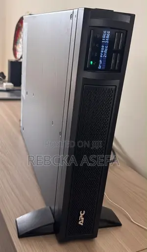 APC Smart-Ups, 3000va-2700w