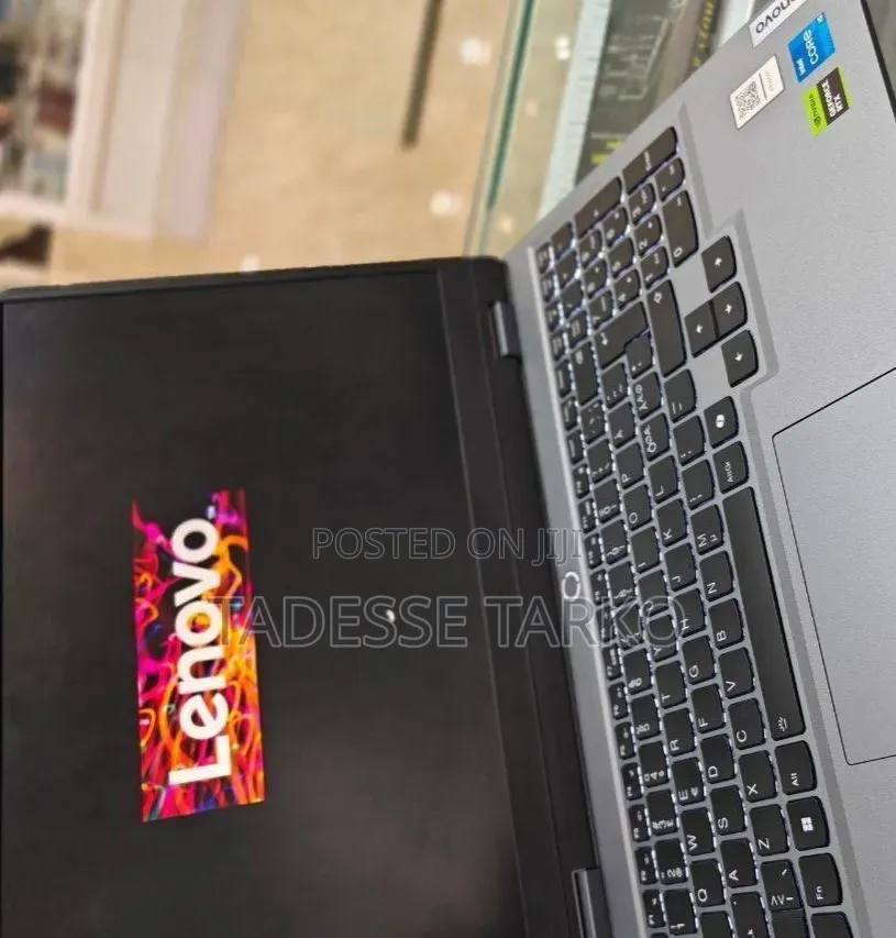New Laptop Lenovo LOQ 15ARP9 16GB Intel Core i5 SSD 512GB